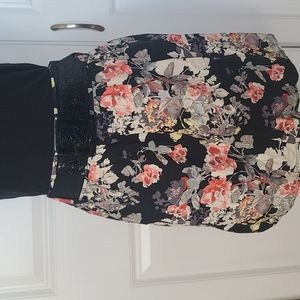 Floral Skirt with Pockets Size S